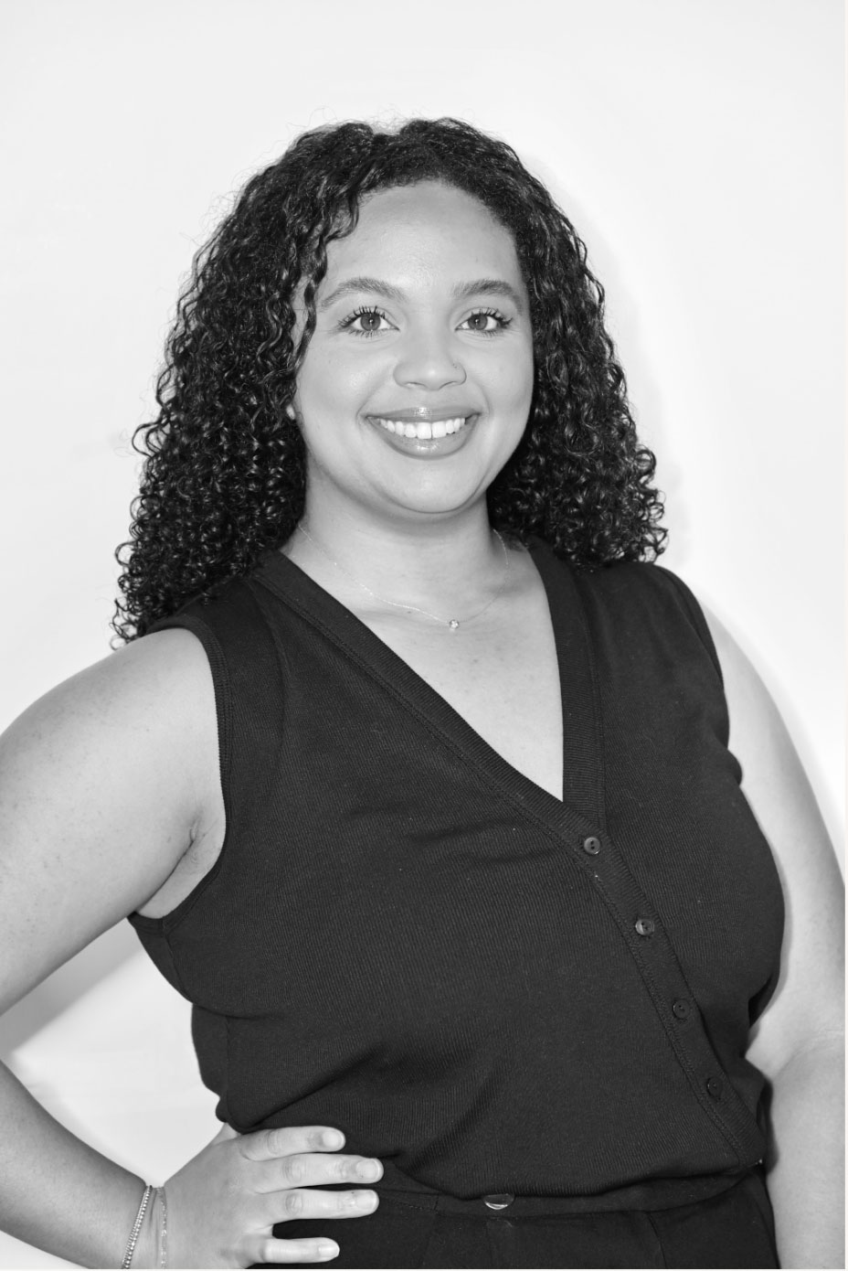 neidyn fabrizi headshot, an esthetics educator at the academy of skin and beauty